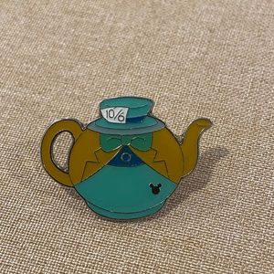 Mad Hatter - 2014 Hidden Mickey Series - Alice in Wonderland Teapot